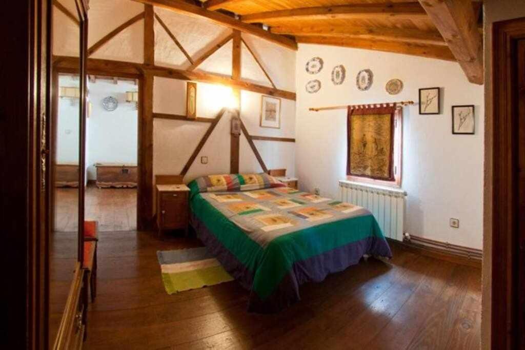 Casa Rural Lucia Es Una Casa Rural Amplia Con Pat Cabezas Bajas Экстерьер фото